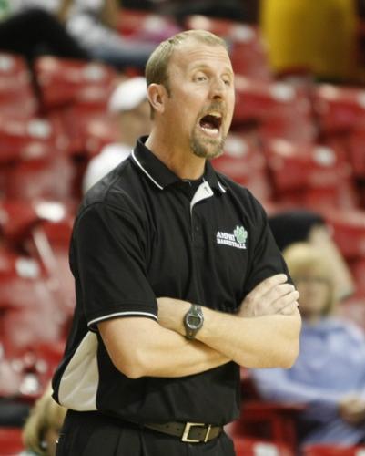 Amphi vs. Phoenix Sierra Linda basketball