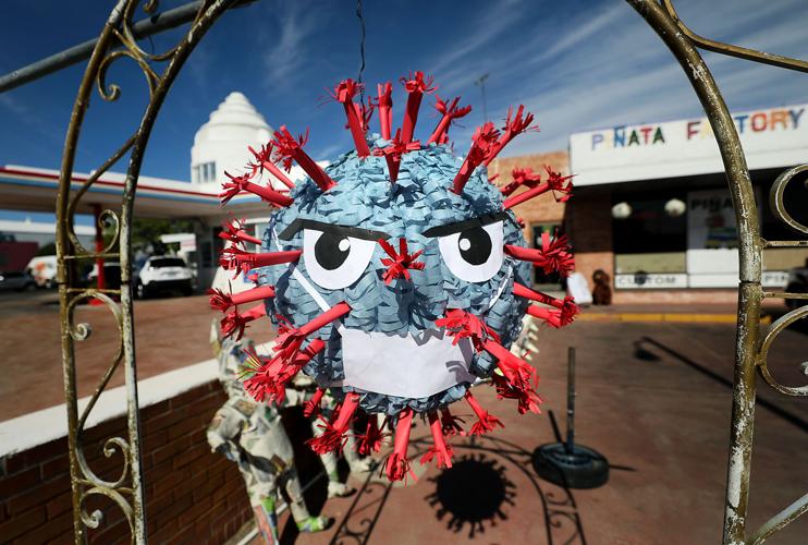 Coronavirus piñata (LE)