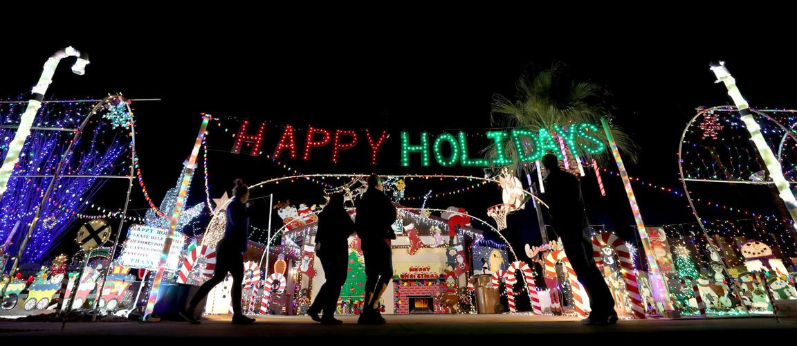 Luces de Navidad en Casas de Tucsón (LE)