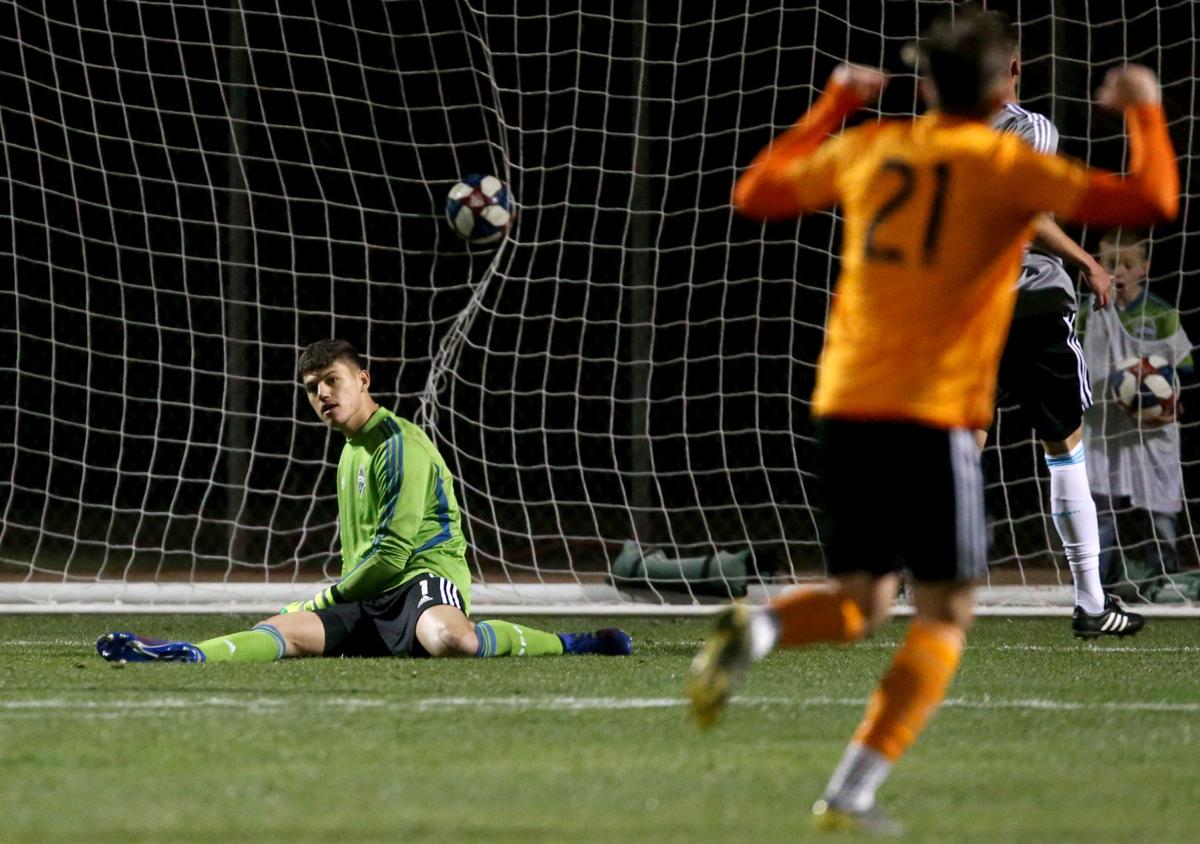 021019-metro-spring soccer-p2.jpg