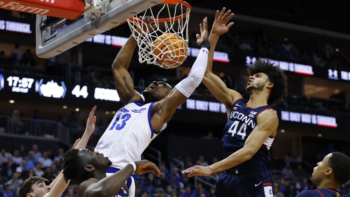 Last-second layup leads Seton Hall upset