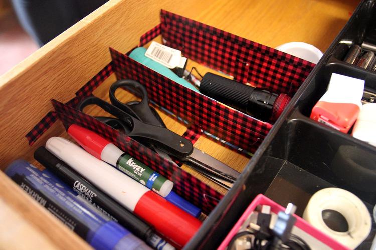 Junk drawer: Cereal box organizers