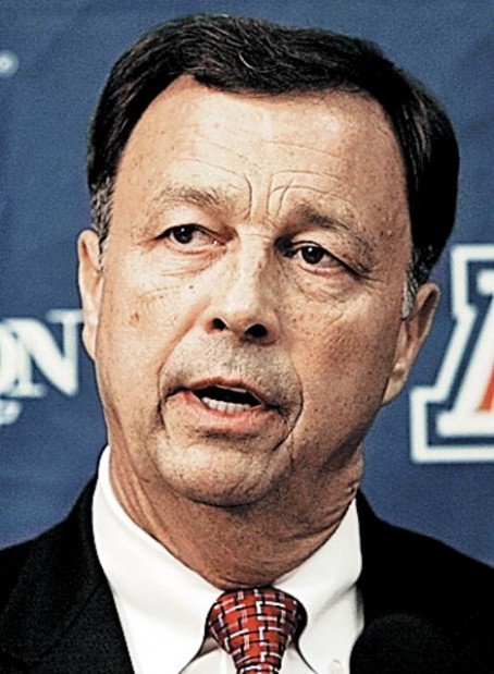 Opinion by Greg Hansen : Cats' leader no stranger to wolves at the door  