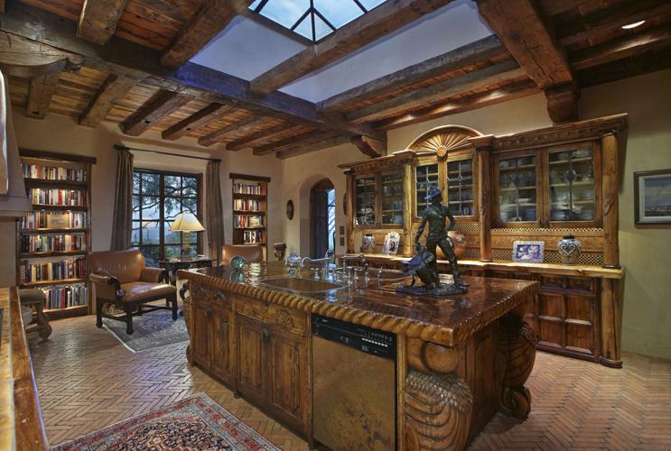 Home sale in Catalina Foothills