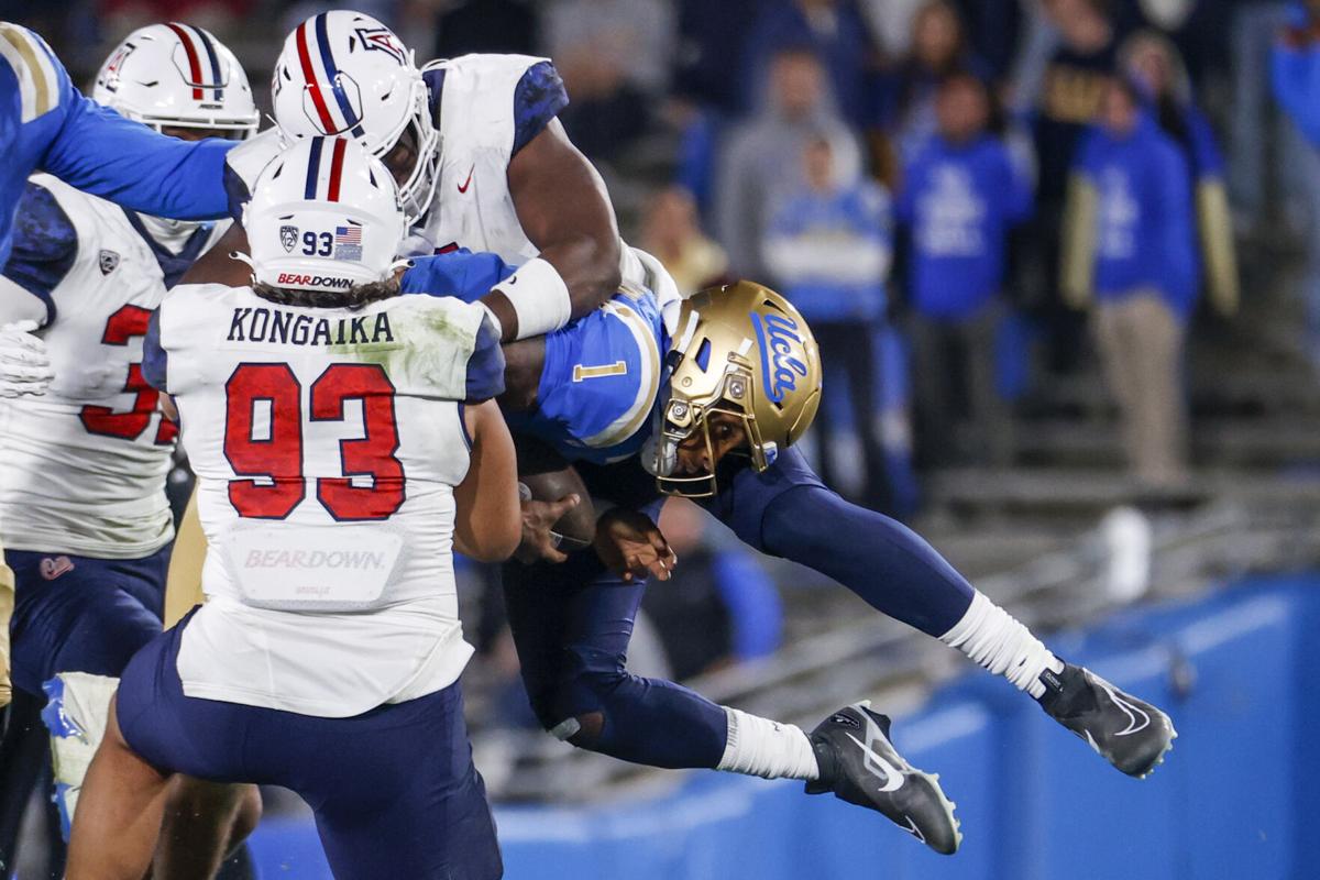 111722-tuc-spt-uafb-p1