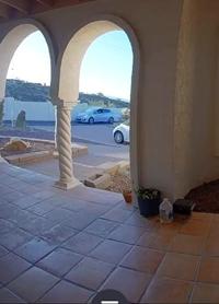 Authorities ID vehicle type possibly used by man who attacked Tucson jogger