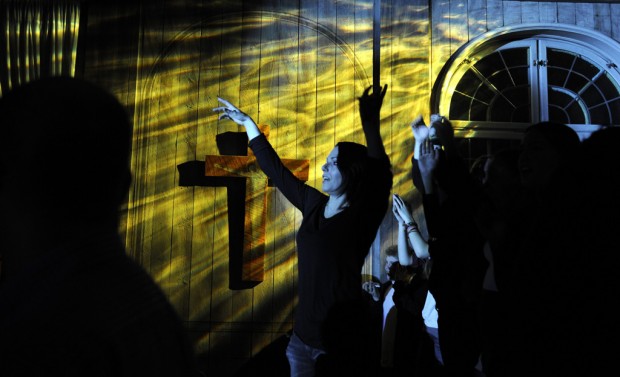 'Techno Mass' at Lutheran church draws young worshippers aplenty   