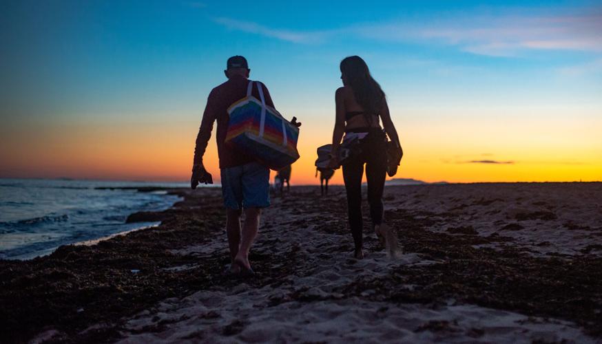 Night diving, San Carlos, Mex.