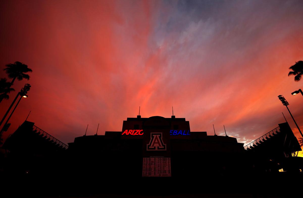 Hansen S Sunday Notebook Ua Pitcher Turned Nurse Leslie Wolfe