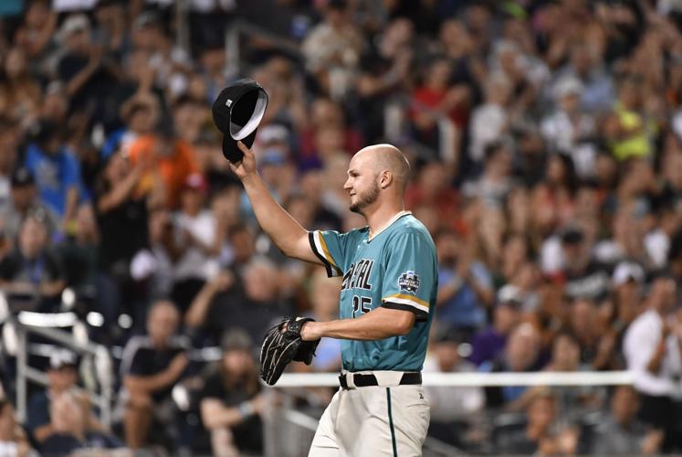 Arizona vs. Coastal Carolina in College World Series