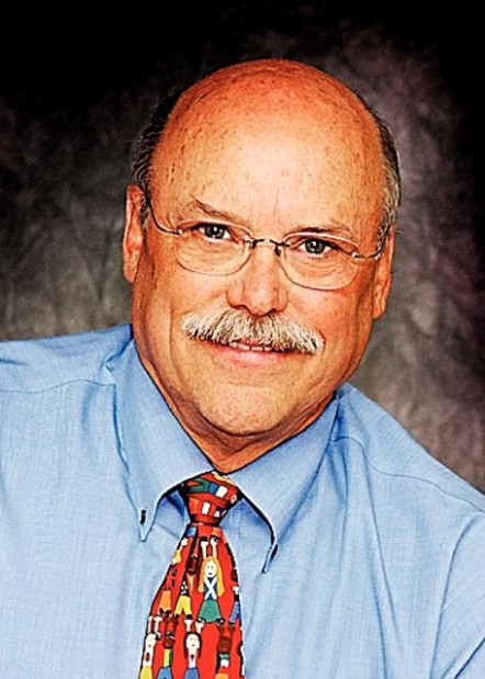 Political Notebook by Daniel Scarpinato : Gabby goes from camos to a 'green' day of vows  