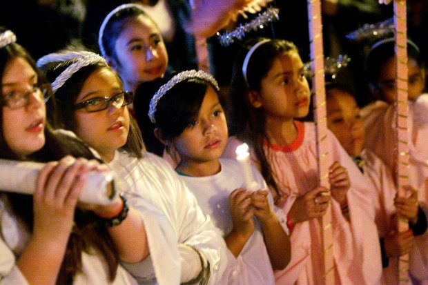 Photos: Las Posadas procession, a tradition in Tucson