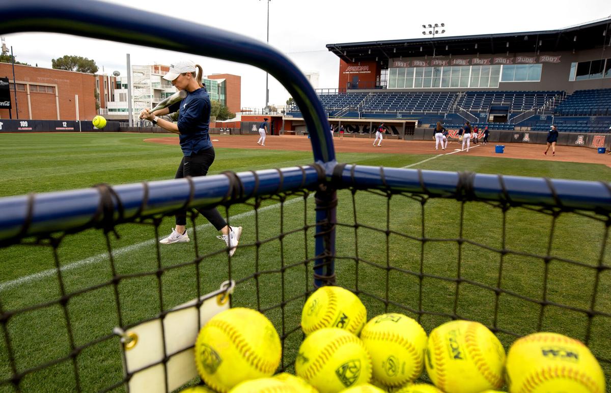 020622-tuc-spt-uasoftballmain-p2.JPG