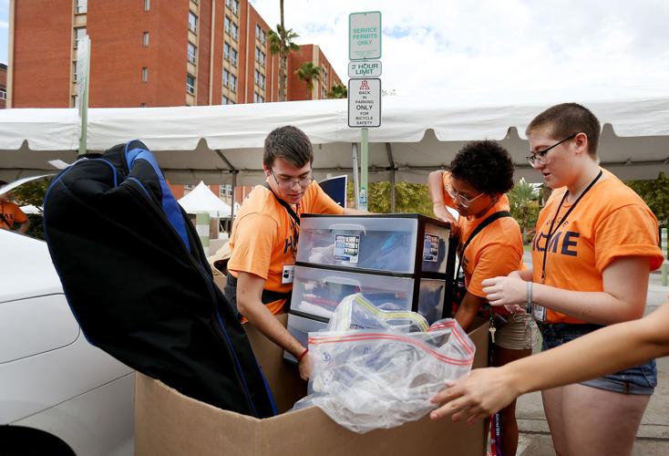 UA dorm move-in day