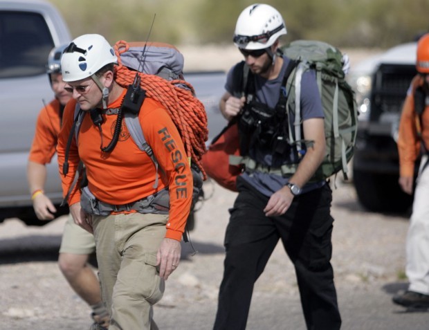 Helicopter crash injures 3, kills 1