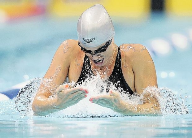 Greg Hansen: Party on: Amanda's back  