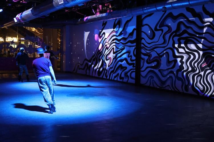 Roller skating resurgence sparks interest in Arizona rinks