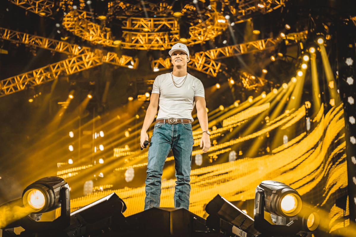 Hot country newcomer