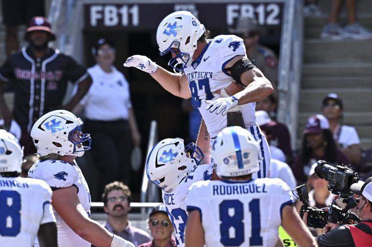 FOOTBALL-NCAA/