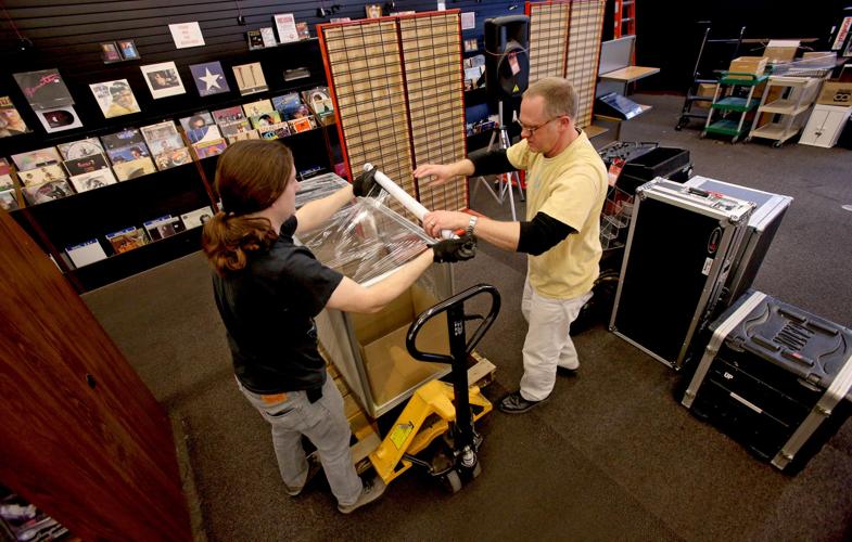 Bookmans on Grant moving