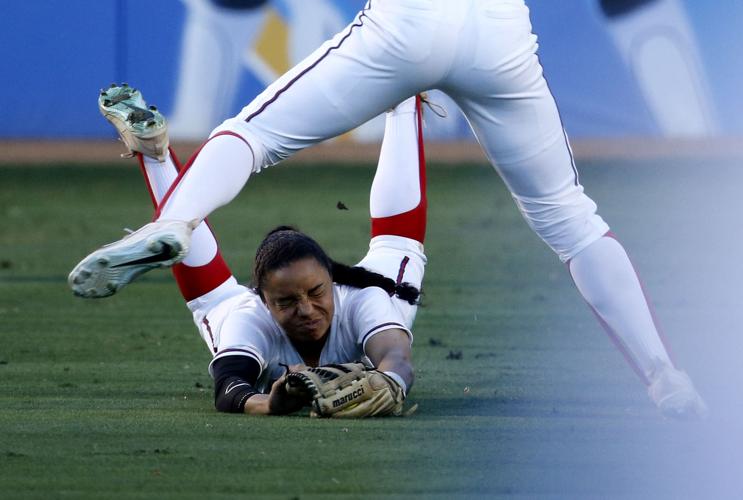 Arizona, UCLA Super Regionals Game 2