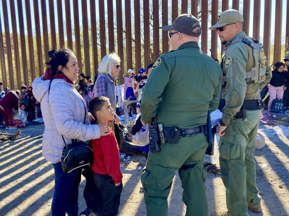 Migrant families east of Sásabe