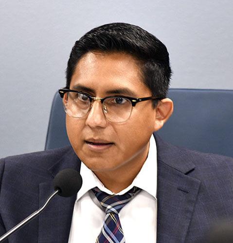 House Minority Leader Oscar De Los Santos