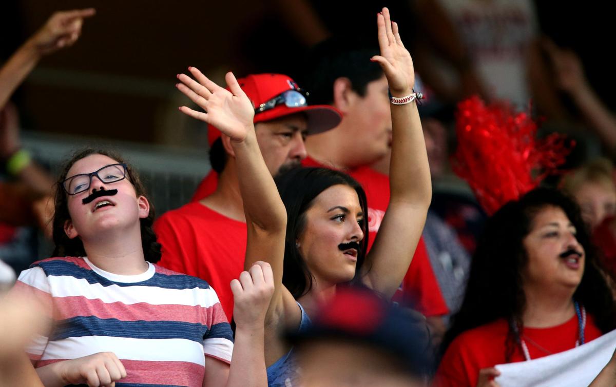 Arizona vs. Coastal Carolina in College World Series finals