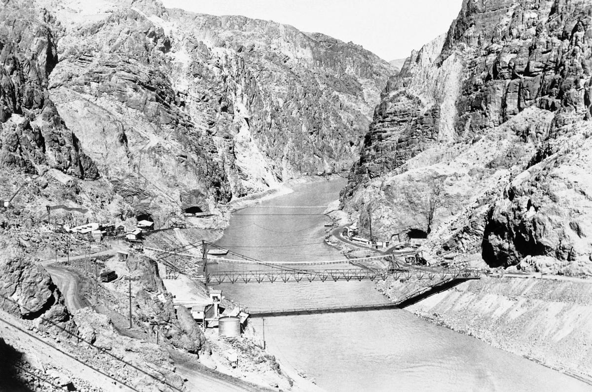 Building the Hoover Dam seen through rare photographs, 1931-1936 - Rare  Historical Photos