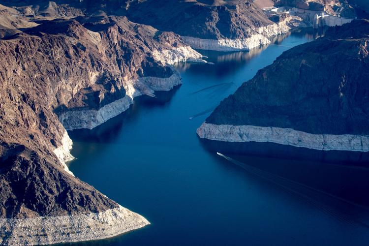 Hoover Dam's bathtub ring