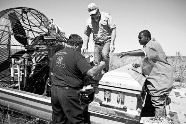 Hurricane Ike washed up 200 caskets  