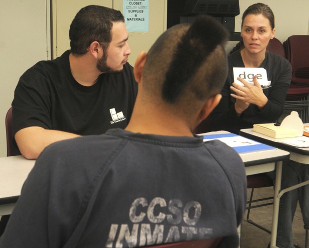 Coconino literacy program takes its instruction to jail    