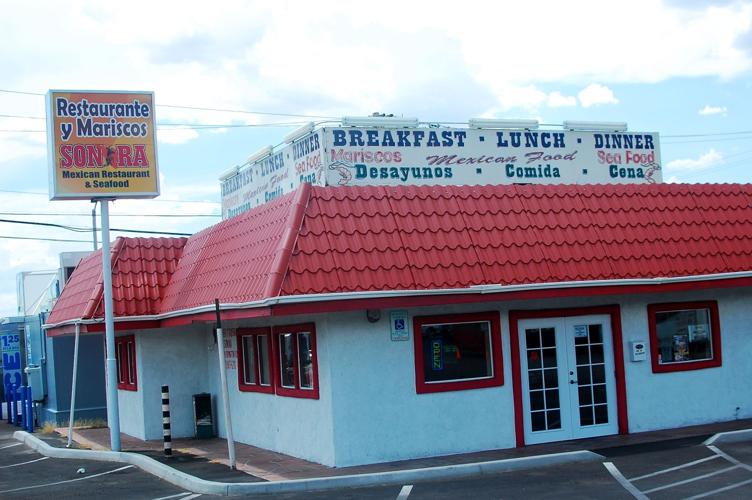 Asadero y Taqueria Sonora outside