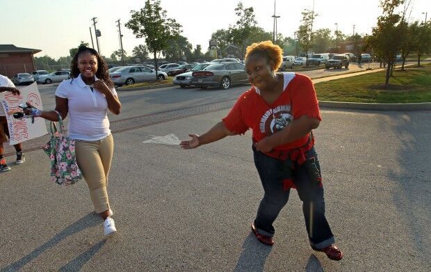 Community supports Normandy High School students on their first day of school