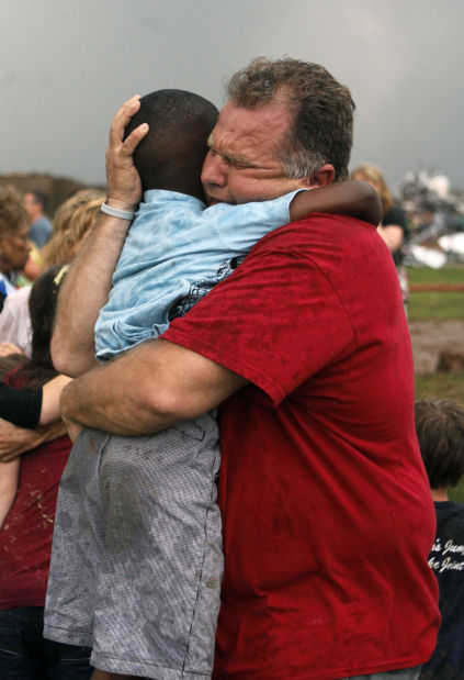 Massive tornado strikes Oklahoma