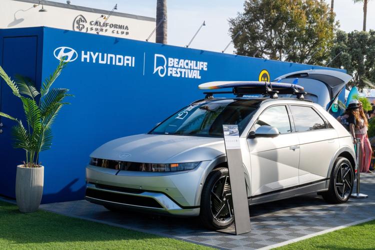 Hyundai Sponsors BeachLife Festival and Donates $15,000 to Adopt the Arts Foundation