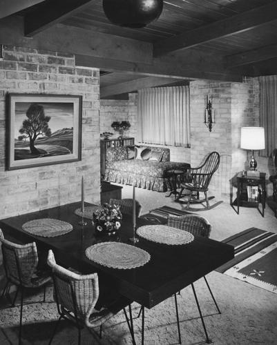 1960 photos: This home stresses livability