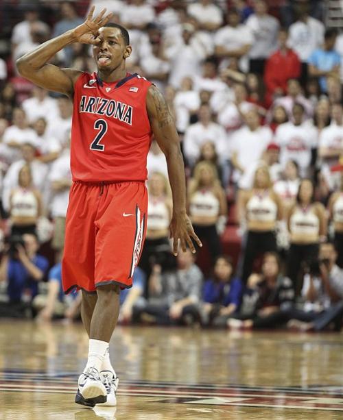 College basketball: Arizona 85, Texas Tech 57: Red outdoes white-out    