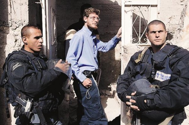 Clash erupts after Jews move into Arab enclave  