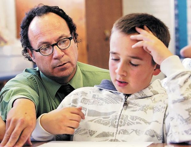 Davis teacher is a pal to 5th-graders  