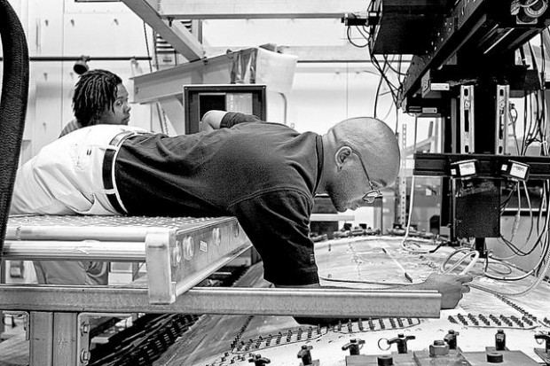 New scrutiny for tired aircraft metal  