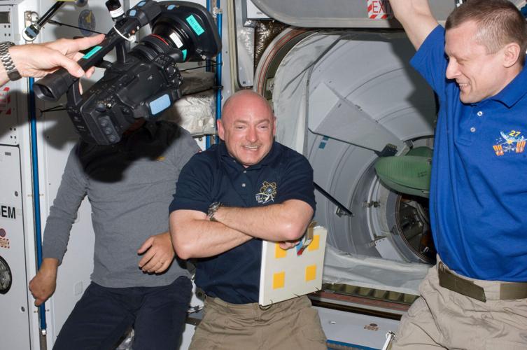 Sen. Mark Kelly seeks rare congressional honor for Artemis II crew