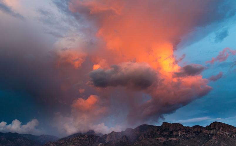 Thunderhead over Pusch Ridge