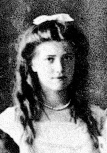 Bone shards confirm remains are of czar's two missing children  