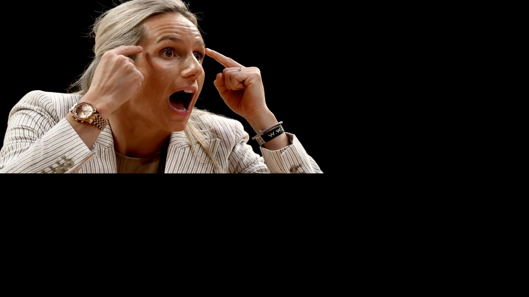 On Becky Burke’s defiance, Tommy Lloyd’s frustration, UA softball’s strategy