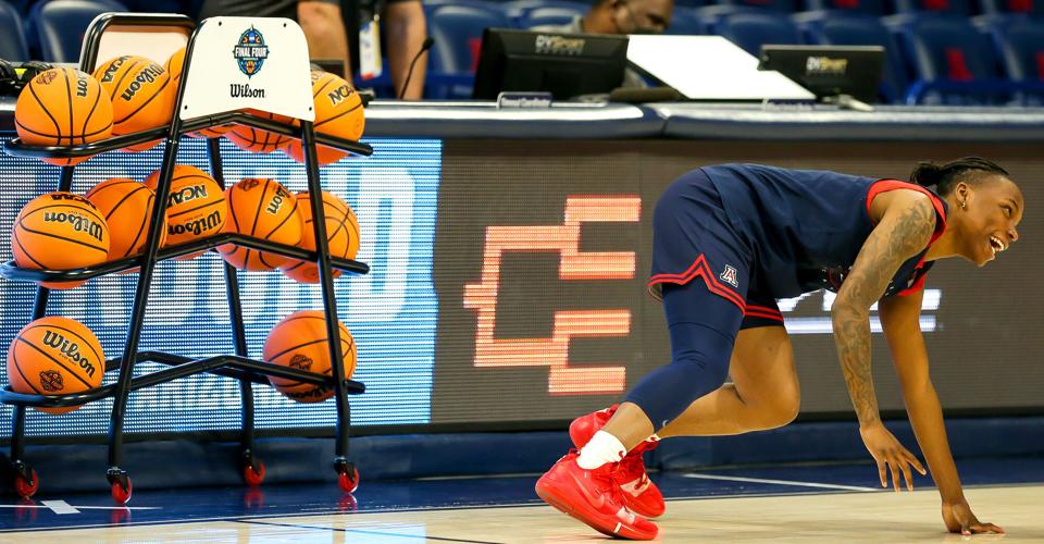 031922-tuc-spt-uawomenshoops-p2