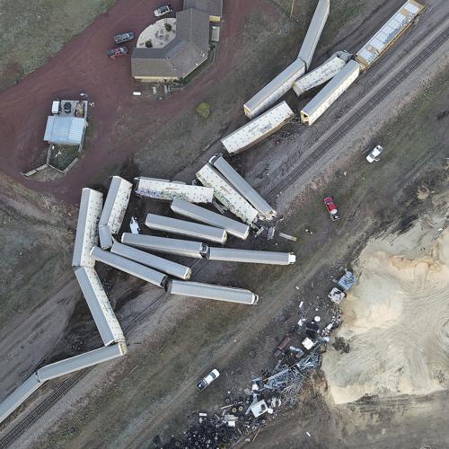 New vehicles, freight cars damaged in Arizona train derailment