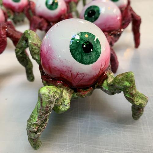 Crawling eye