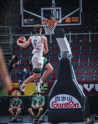 Azuolas Tubelis vs Argentina