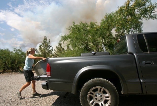 Monument Fire nears Sierra Vista